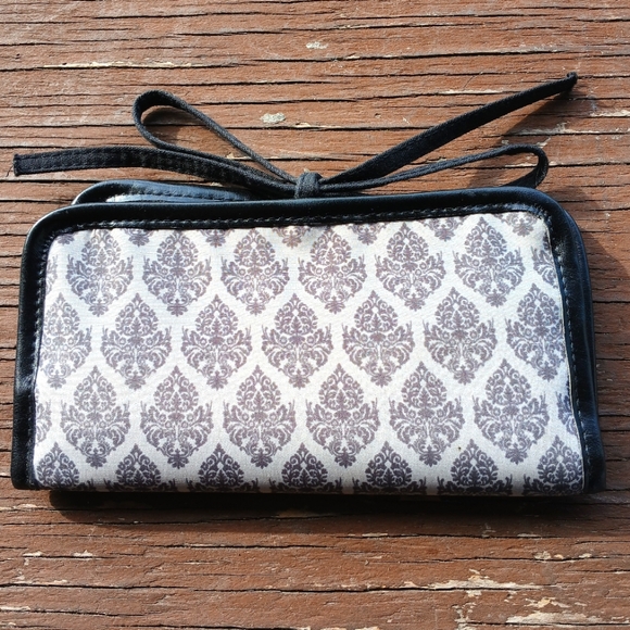 Initials Jewelry Roll - Picture 2 of 8